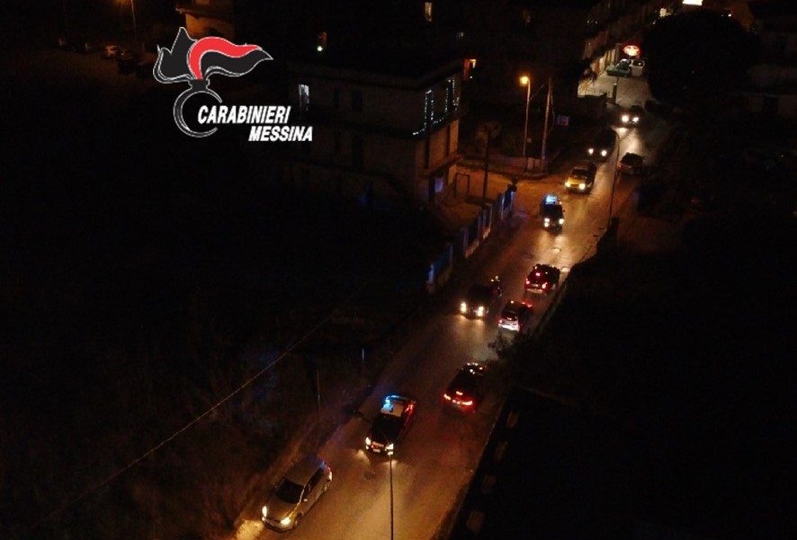 Barcellona Carabinieri notturna