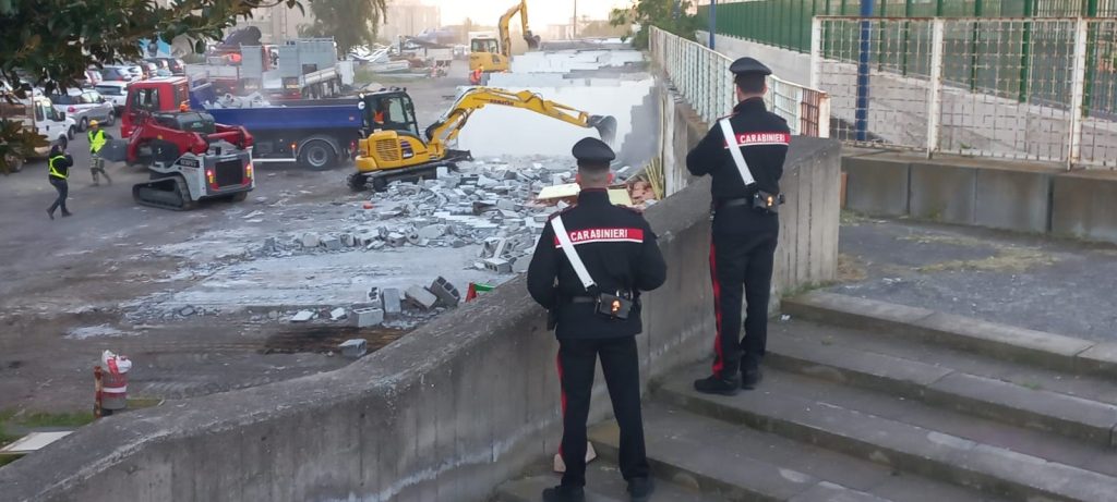 Le operazioni di demolizione di autorimesse a Librino