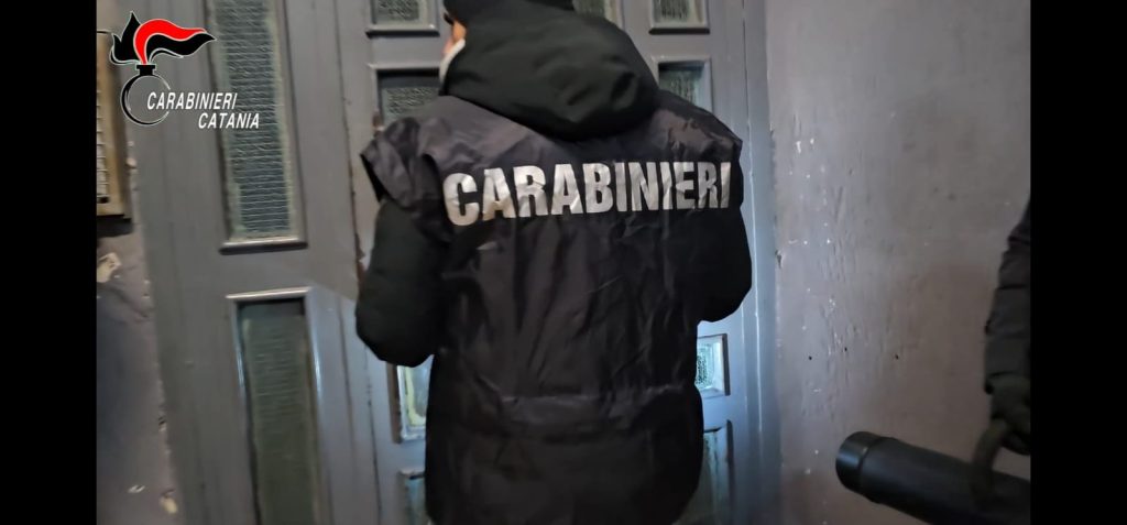 Irruzione Carabinieri
