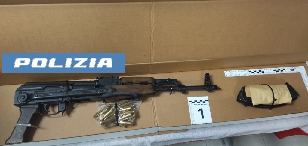 L'arma lunga da guerra sequestrata