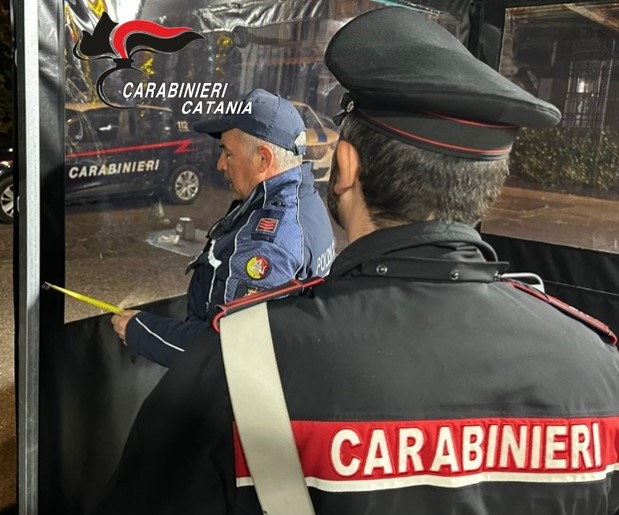 Quartiere Centro, enunciato il titolare di un chiosco bar con dehors abusivo e scommesse illegali