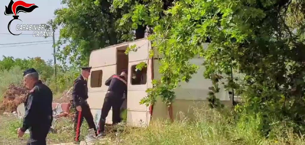 Aci Sant'Antonio, sequestrata dai Carabinieri altra discarica abusiva a cielo aperto