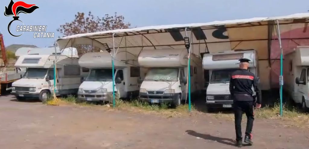 Aci Sant'Antonio, sequestrata dai Carabinieri altra discarica abusiva a cielo aperto