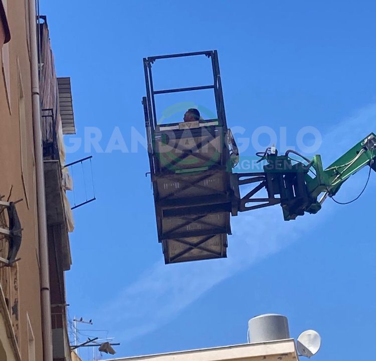 Cianciana, la bimba liberata grazie ad una minigru