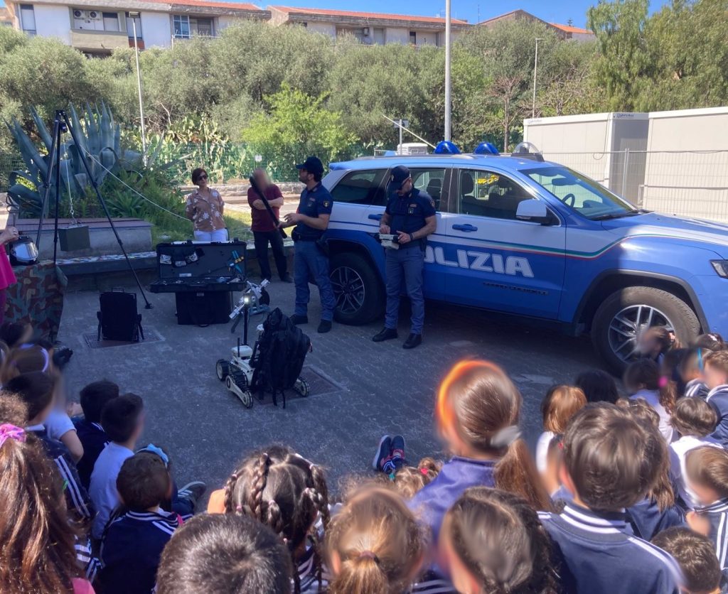 La Polizia incontra gli studenti dell’I.C. “Leonardo da Vinci” di Misterbianco nel ricordo della strage di Capaci