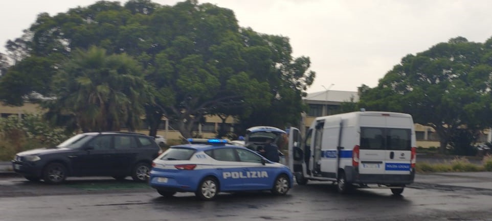 Mercatino delle pulci di San Giuseppe La Rena, controlli a tappeto della Polizia