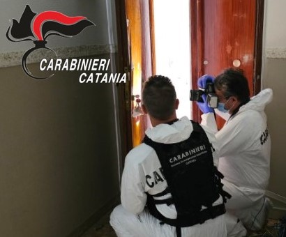 I rilievi dei Carabinieri dopo il tentato omicidio