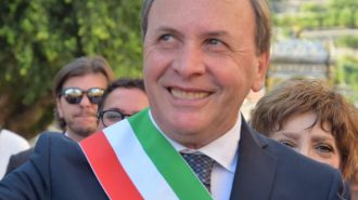 Mafia e voto di scambio, indagato sindaco di Paternò: “Io estraneo, piena fiducia”