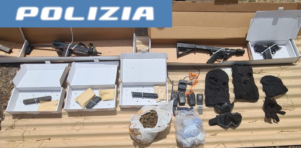 Armi e droga sequestrati a Nesima