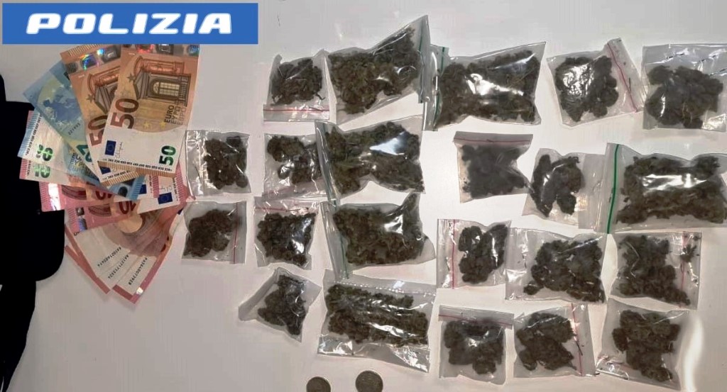 Controllo integrato nel quartiere San Berillo, pusher arrestato in flagranza, droga sequestrata