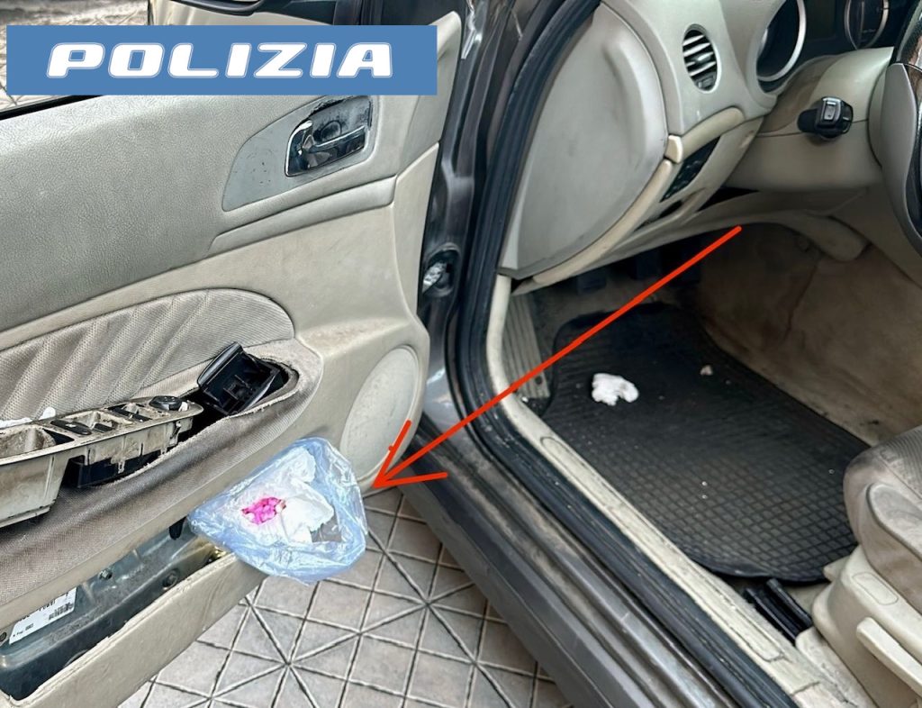 Nascondeva la droga nelle portiere dell’auto, arrestato 29enne incensurato