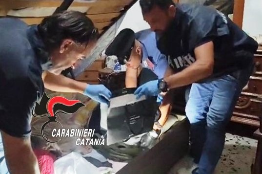 Armi, munizioni e droga sequestrati dai Carabinieri a San Cristoforo