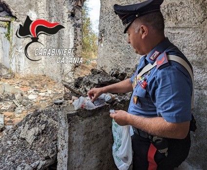 Carabinieri sequestrano droga ad Aci Sant'Antonio