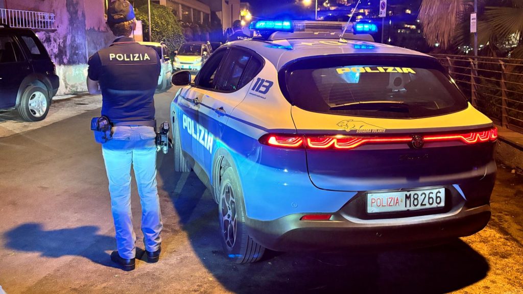 Controlli straordinari della Polizia a Santa Tecla, Stazzo e Santa Maria La Scala