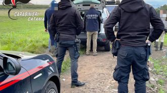 Carabinieri controllano 2 aziende agricole di Paternò: quattro denunce