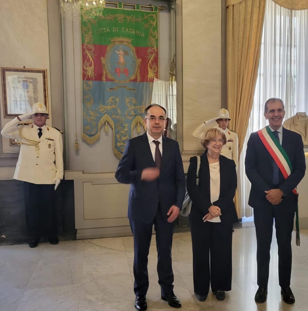 Il sindaco Trantino riceve il presidente dell'Albania Begaj presente il prefetto Librizzi