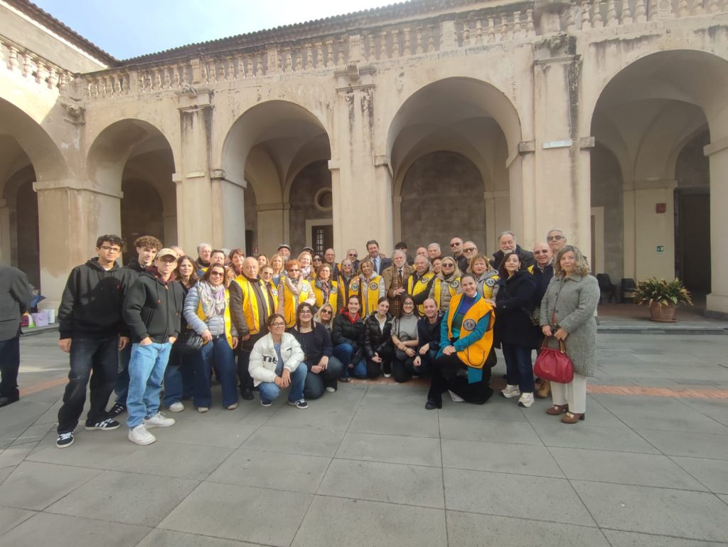 Consiglio comunale, festa della Befana con i Lions nel palazzo della Cultura